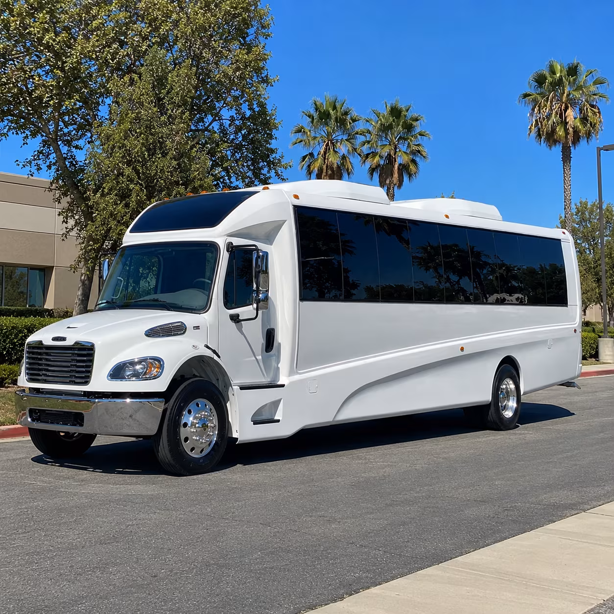 bakersfield 28 passenger minibus
