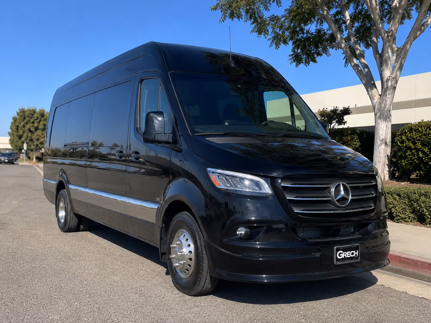 easily book transportation for your next bachelor or bachelorette party 3