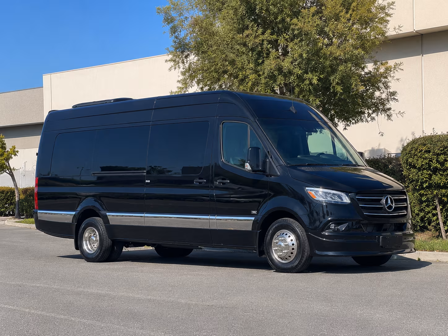 easily book transportation for your next bachelor or bachelorette party 4