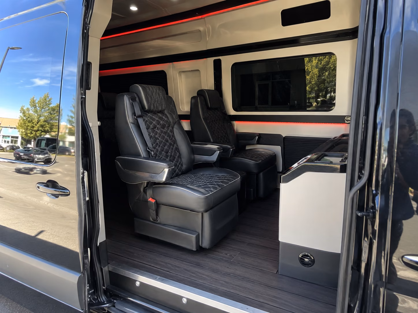easily book transportation for your next prom 1