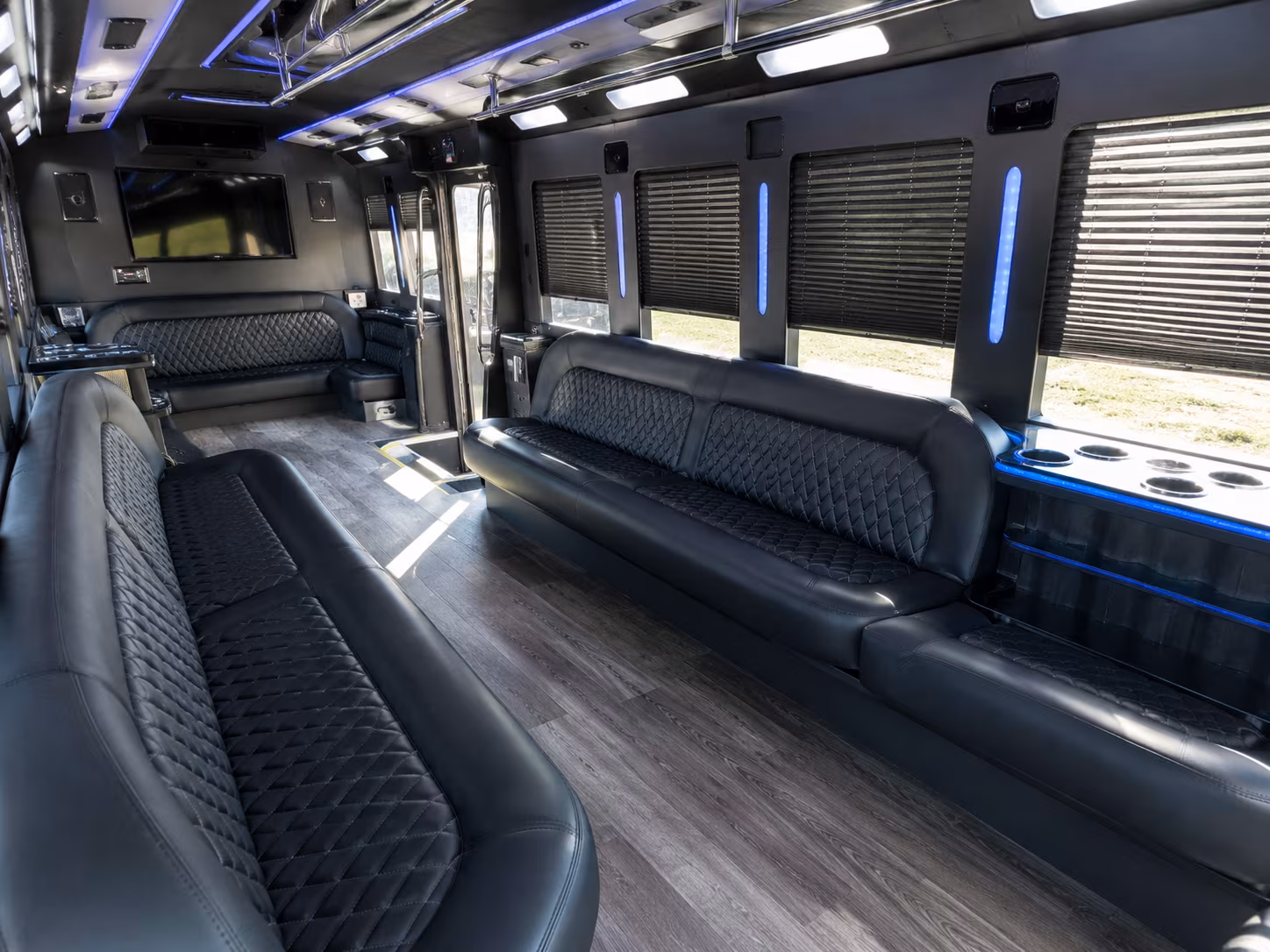 group airport transfers for sports teams and large events in bakersfield