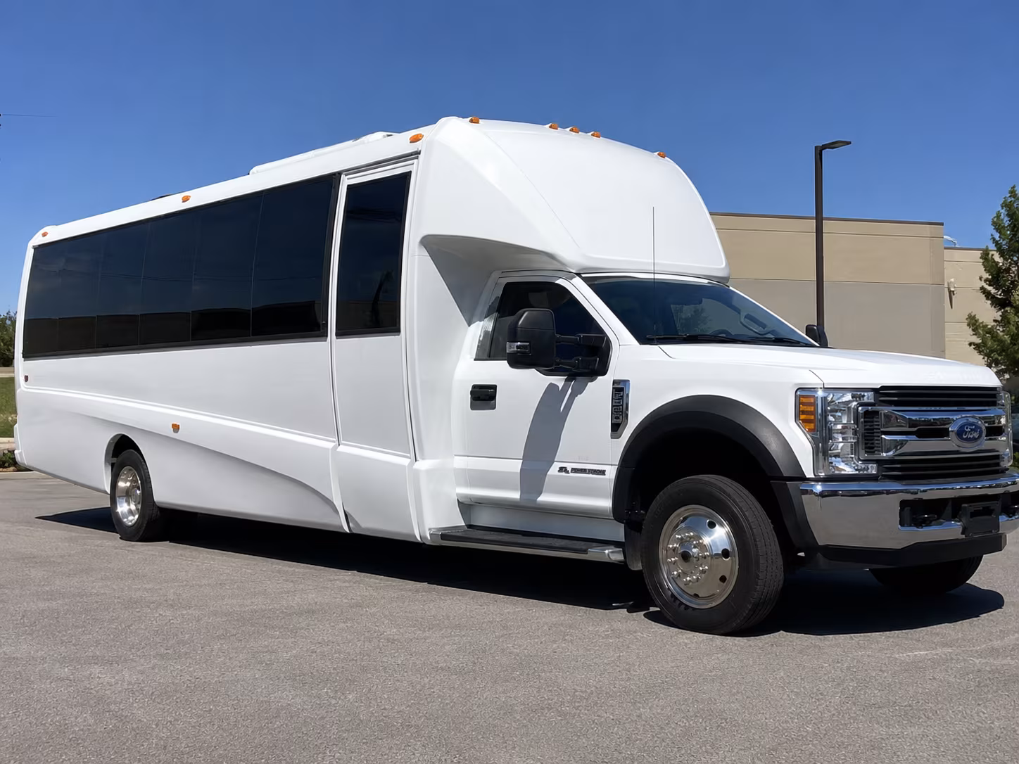 minibuses and sprinter vans for high school and youth sports travel in bakersfield