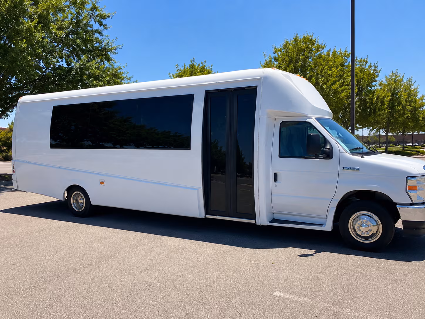 party buses to mechanics bank arena shows in bakersfield
